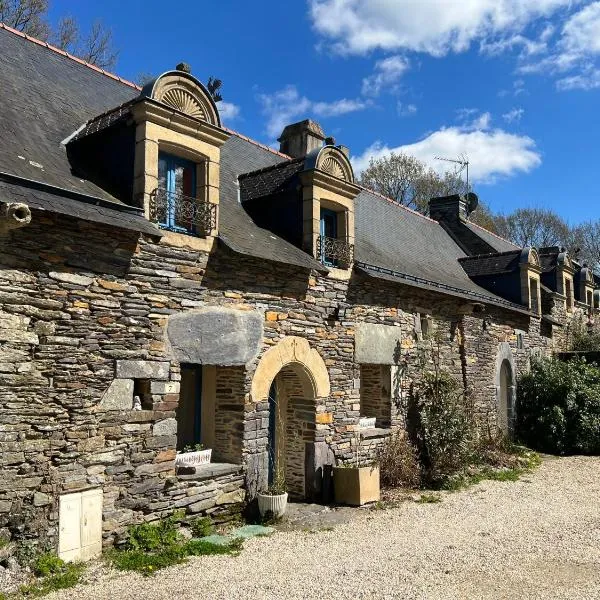 Les roulottes de Kuzco, hôtel à Monteneuf