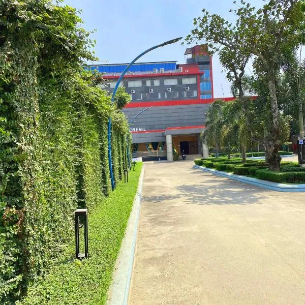 CCULB Resort & Convention Hall, hótel í Jāmālpur