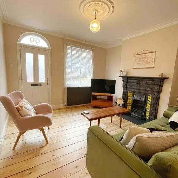 Family Friendly House in Norwich with Parking, hotel in Norwich