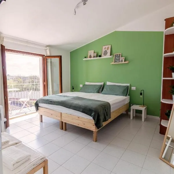 Maeva Guesthouse, hotel v destinaci Puegnago