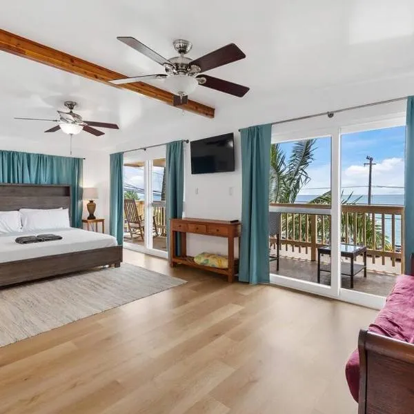 Ocean View Balcony Large Studio w extra Sofa Bed, contact us for price drop, hotell i Haleiwa