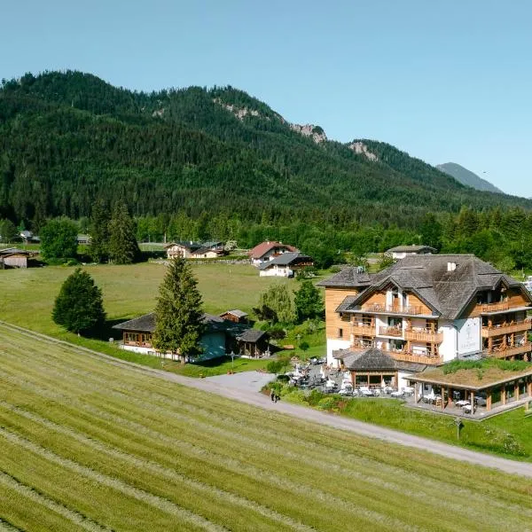 Das Leonhard - Naturparkhotel am Weissensee、ヴァイセンゼーのホテル