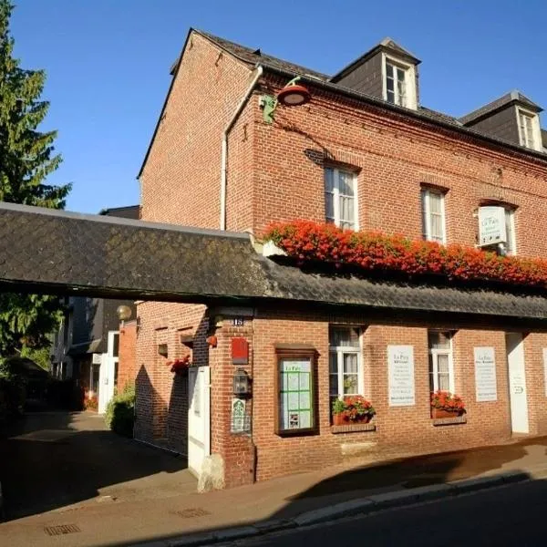 Hôtel Restaurant La Paix La Robe et le Palais, hotel v destinácii Forges-les-Eaux