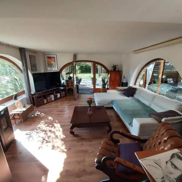 Loft ravissant avec jacuzzi et parc, hotel v destinácii Orange