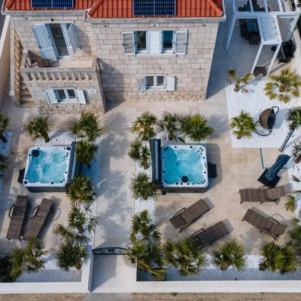 Jakuzzi Vila Suartini Orebić, hotel v destinaci Orebić