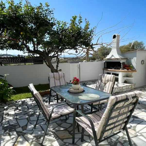 Sunny Beach House, hotel in Korinthos
