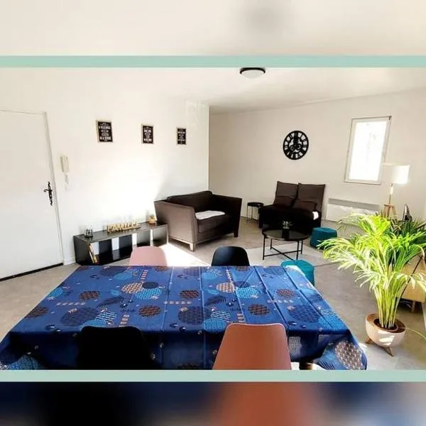 Spacieux T3 au pied des Thermes, hotel v destinaci Néris-les-Bains
