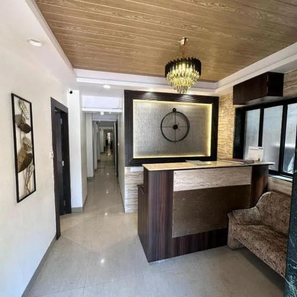 KALPANA RESIDENCY - A Family Hotel: Mumbai şehrinde bir otel