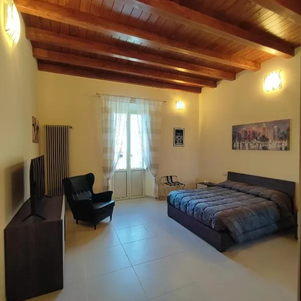 IN CENTRO Rooms and Apartments, hotel in Isola del Liri
