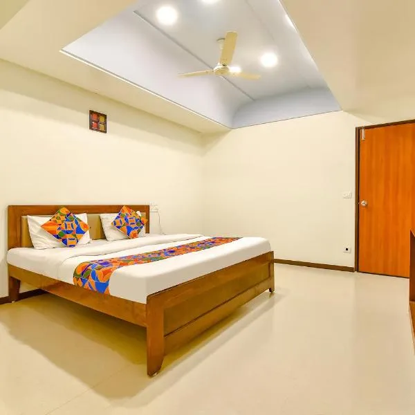 FabHotel Shivam, Karelibagh, khách sạn ở Vadodara