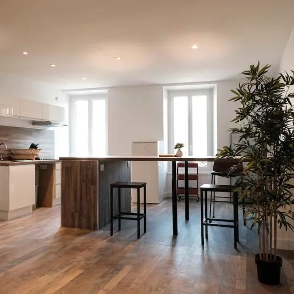 Bel appartement, hotel in Albertville