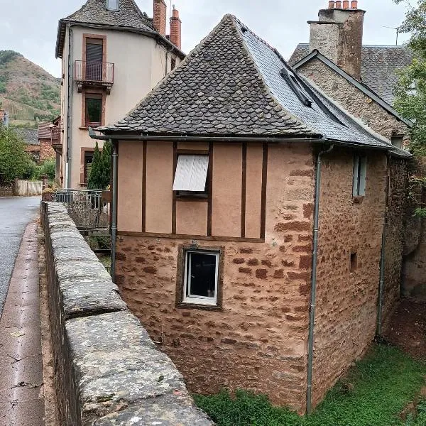 La maison des vignes, hotel a Clairvaux-dʼAveyron