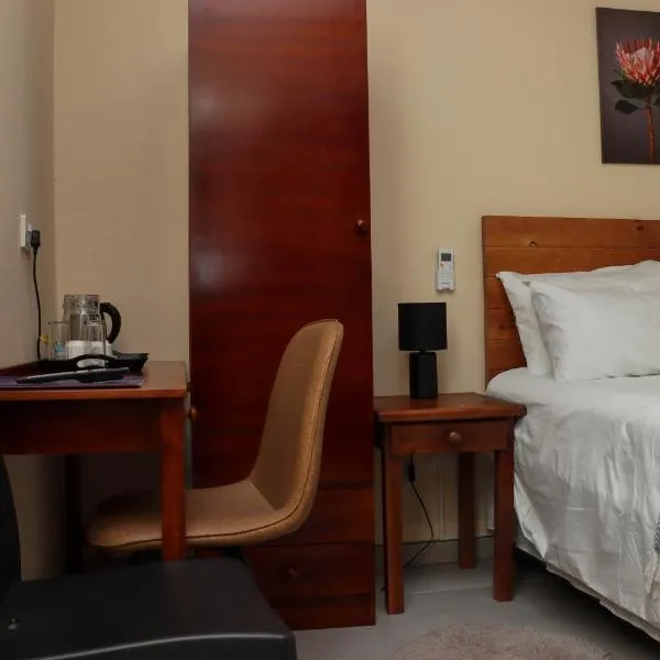 The Hill Bed and Breakfast, hotel di Francistown