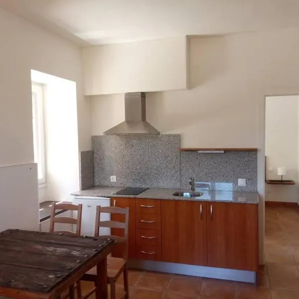 La Noguera, hotel din Torre del Compte