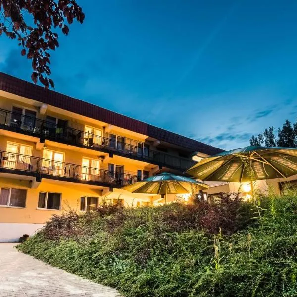 Ośrodek Wypoczynkowy KARINA, hotel en Pszczew