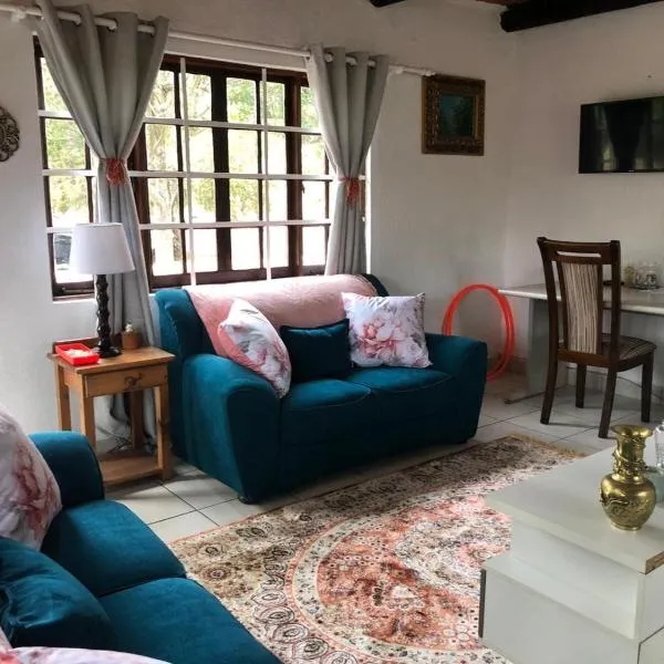 Villa Jullienne - A Home Away From Home - Unit 9, hotel in Nelspruit