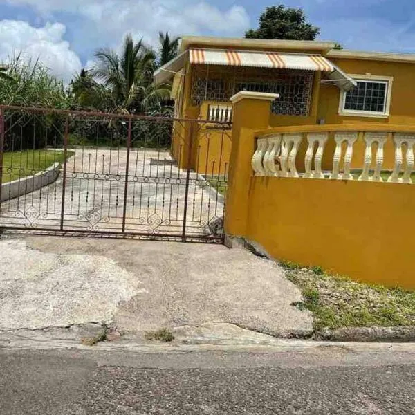 Cheerful VinAdas, hotel in Bybrook