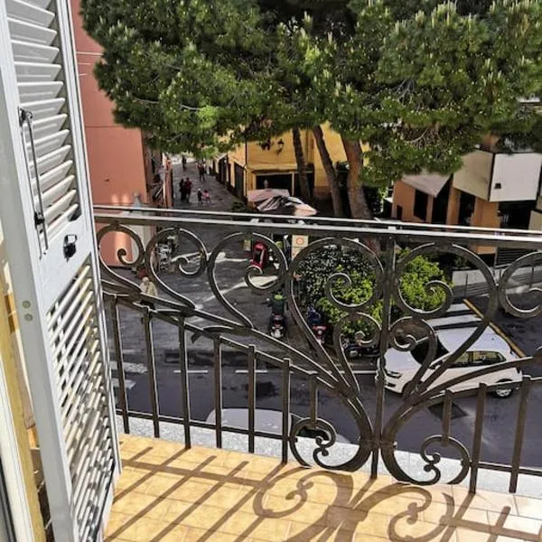 Apartment La Marina near the sea, hotel in Varazze