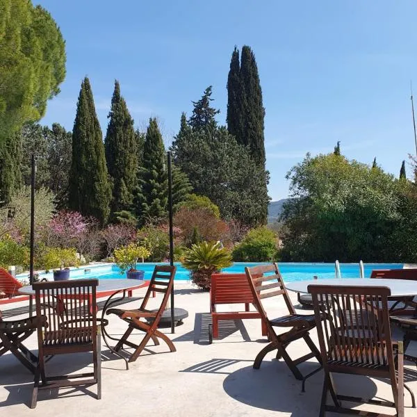 Au Mas Saint Pierre, hotel v destinácii Pignans