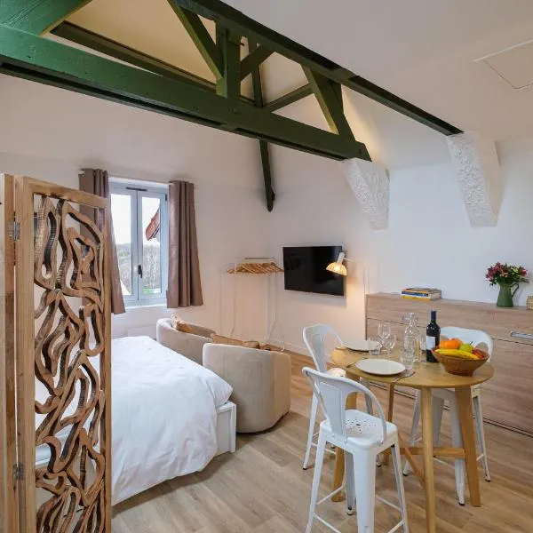 Villa Forestière Studio l'Olivier, hotel in Quincy-Voisins