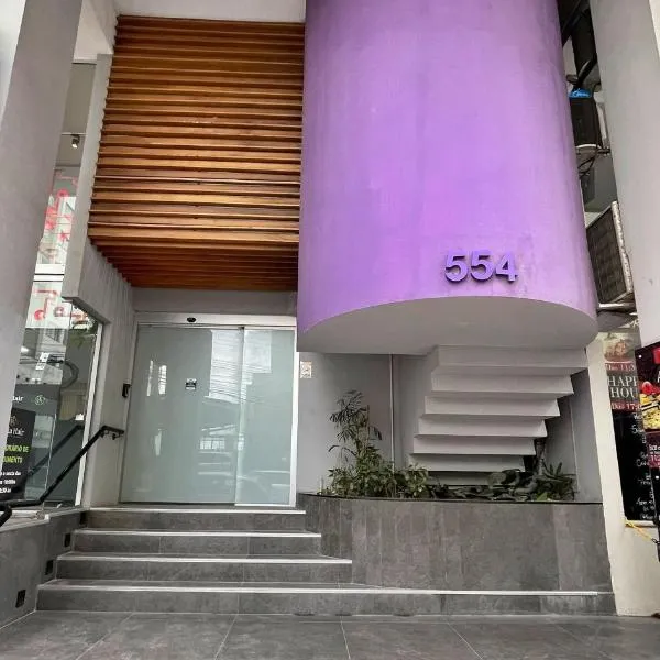 Home Time Studios, hotel in Florianópolis