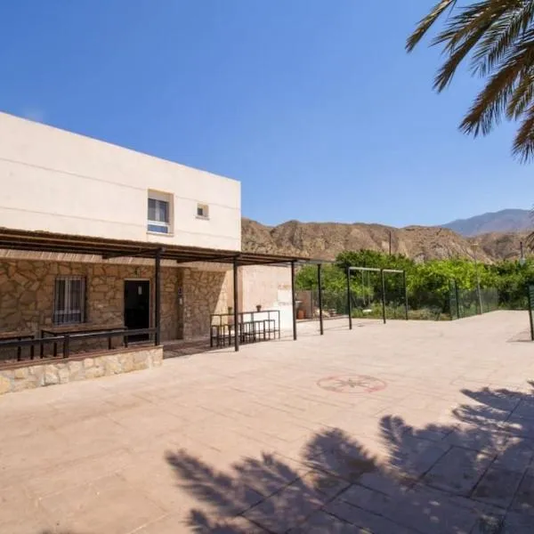 Agradable casa de campo, hótel í Alhama de Almería