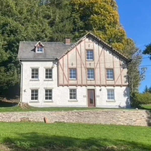 La Futaie de Chabrehez- maison typique ardennaise, hotel v destinaci Houffalize