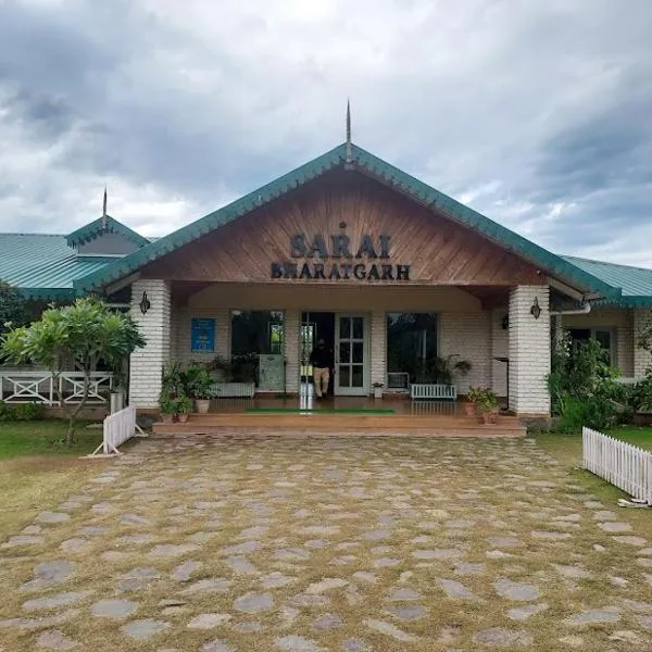 Hotel Sarai Bharatgarh, hotel v destinaci Čandígarh