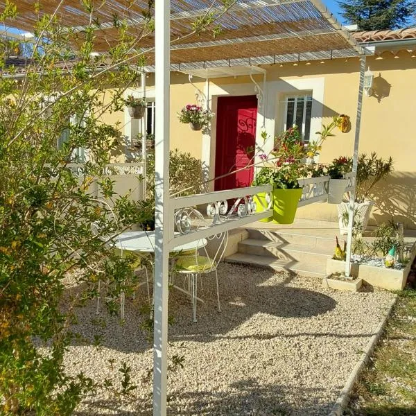 Location saisonnière en Provence、ロシュフォール・デュ・ガルのホテル