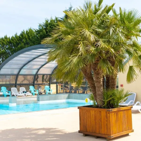 Camping Les Carolins, hotel en Saint-Lo-dʼOurville