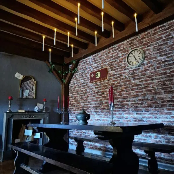 Le Gîte Ensorcelé, hotel v destinaci Saint-Jean-Soleymieux