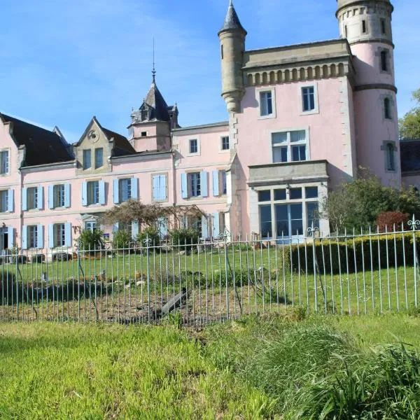 Château de Villeneuve - Montolieu, hotel in Moussoulens