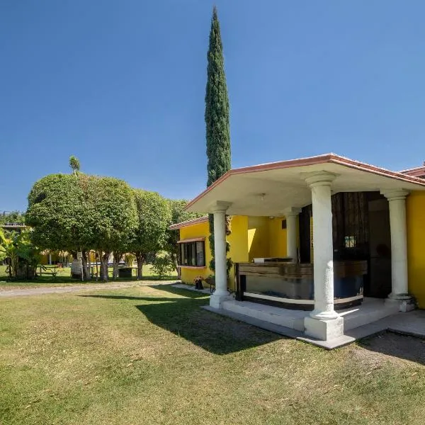 Villas el Paraíso, El Rollo, hotel in Tlaquiltenango