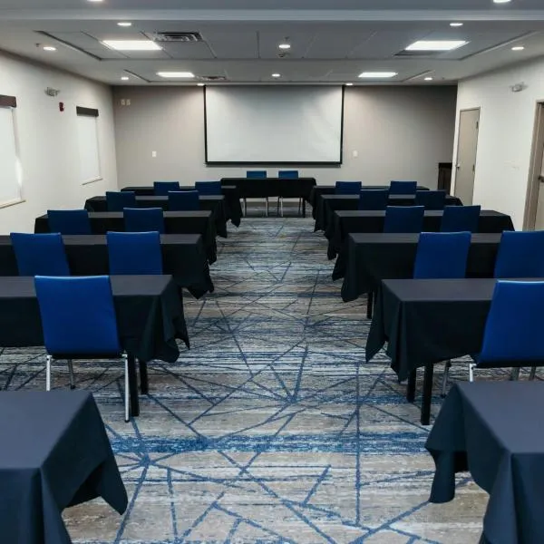 Holiday Inn Express and Suites Urbandale Des Moines by IHG, hôtel à Urbandale