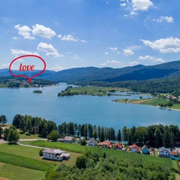Apartment Sabljaci by the Lake, hotel v destinaci Ogulin