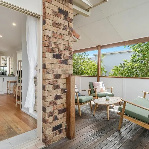 Lennox Beach Oasis 3 Bedrooms in town, hotel di Fernleigh
