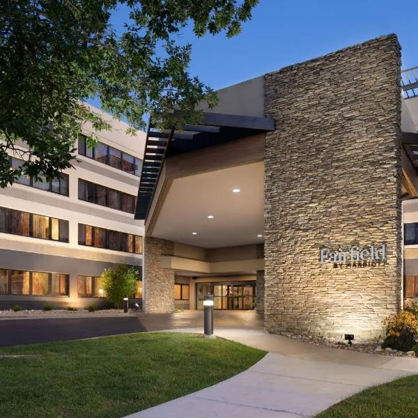 Fairfield Inn & Suites by Marriott Denver Southwest/Lakewood โรงแรมในเลควูด