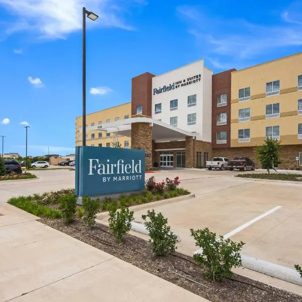 Fairfield Inn & Suites by Marriott Dallas Plano/Frisco: Plano şehrinde bir otel