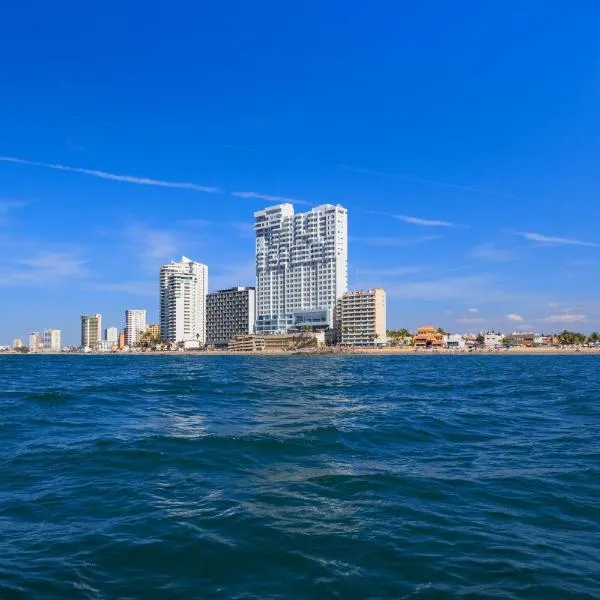 Courtyard by Marriott Mazatlan Beach Resort, hotel en La Florida