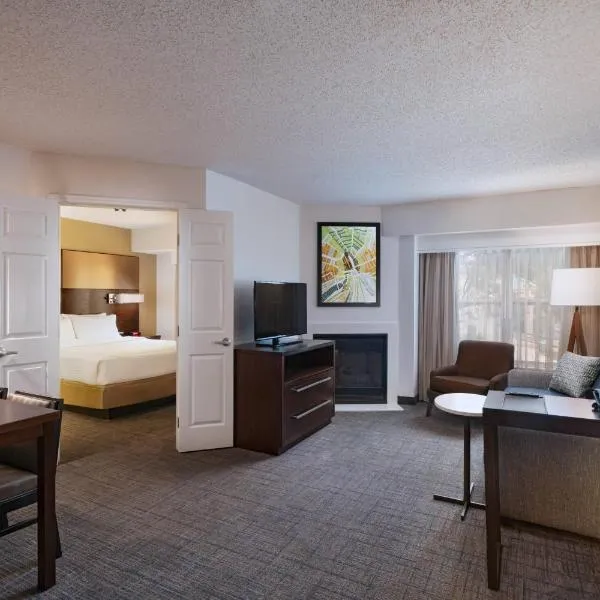 Residence Inn by Marriott Austin The Domain Area – hotel w mieście Waters Park