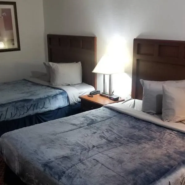 Hotel 2 Queen Beds Hotel Room 222 Wi-Fi Booking, hotel v destinaci Stillwater