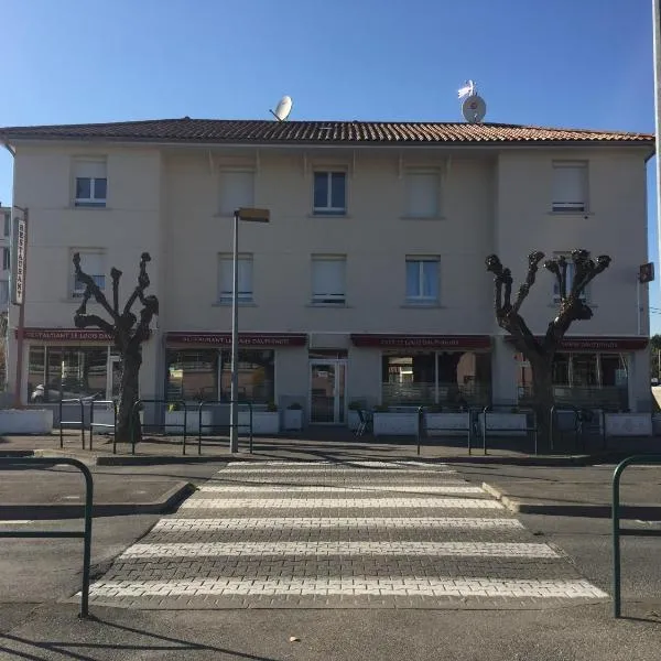 Le Logis Dauphinois – hotel w mieście Roussillon