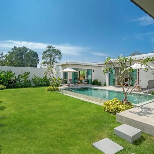 Shambhala Grand Villa - Private Pool Villas by Escape Villas - Top Choice - Guest Favorite - Best Location, hotel v destinaci pláž