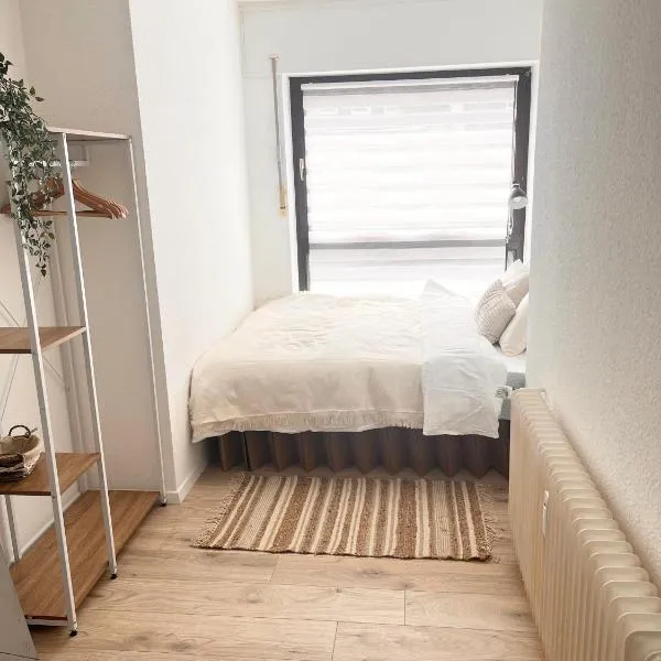Gemütliches zentrales Apartment 2 min bis DU HBF, hotel in Duisburg