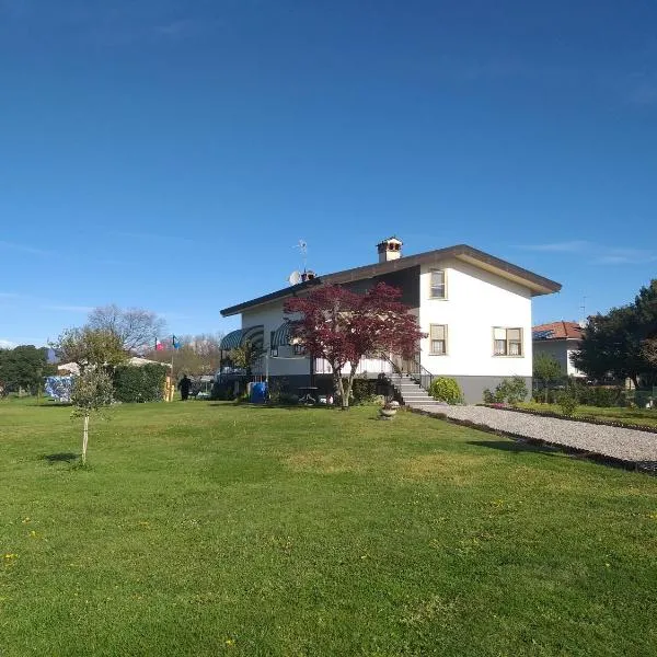 B&B DA ROBERTINO, hotel v destinaci Tricesimo