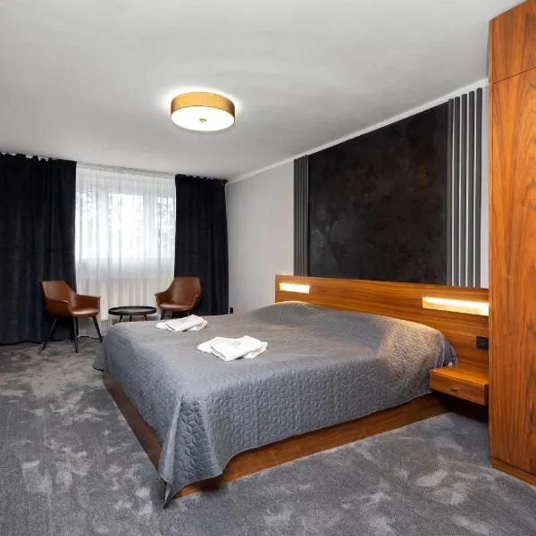 GARDEN Restaurant & Pension, hotel v destinaci Pardubice