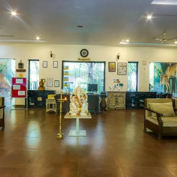 Jharna Resort-Navegaon Gate, hotel v destinaci Chandrapur