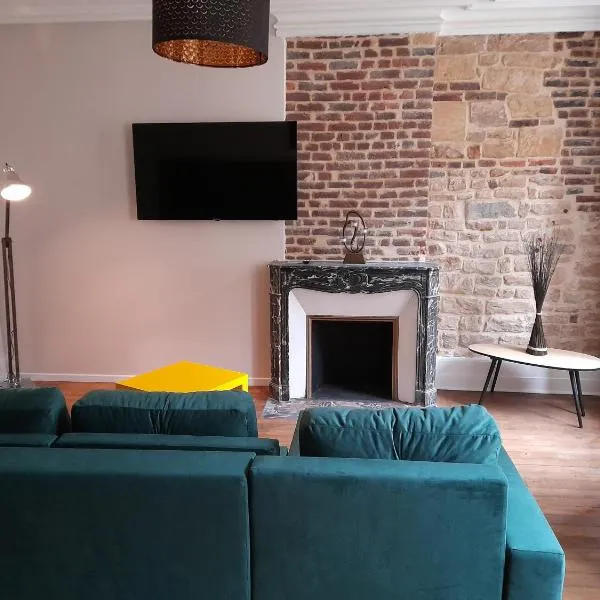 Appartement Atypique, hotel in Sedan