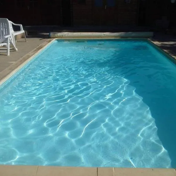 Chaleureux Studio meublé avec piscine partagée – hotel w mieście La Ferté-Gaucher