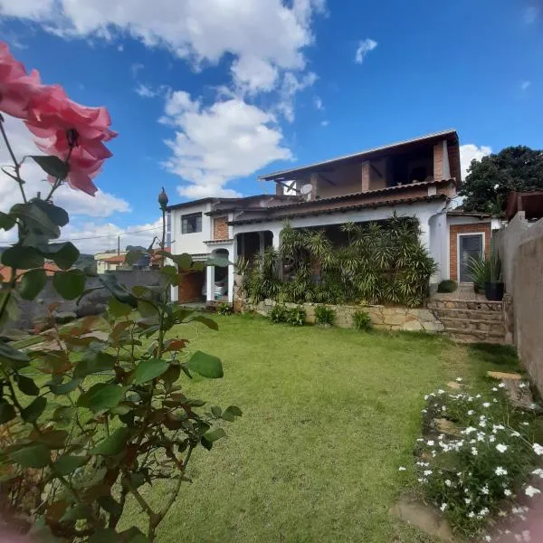 Casa para Aluguel de Temporada - Carrancas MG, hotel in Carrancas